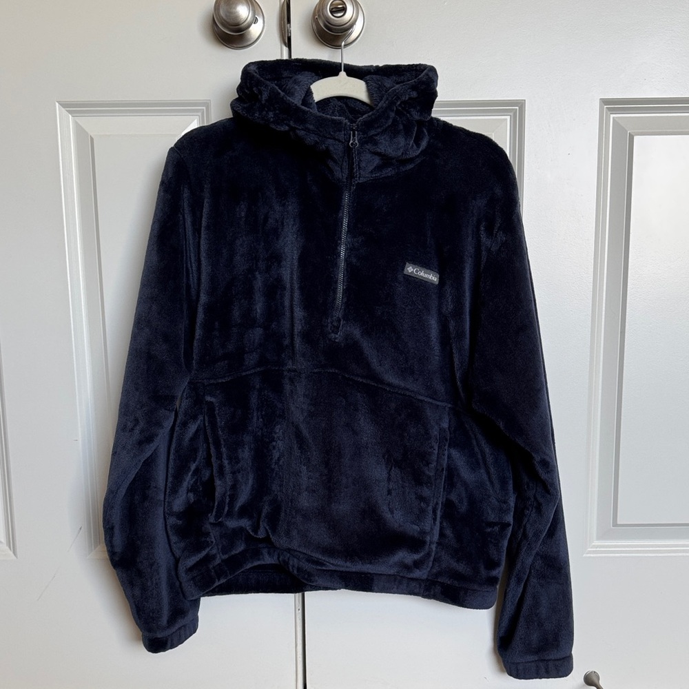 Columbia Wonen’s Navy half-zip Fleece Sweater